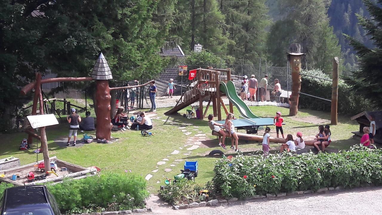 Familienpension Gletscherblick ハイリゲンブルート エクステリア 写真